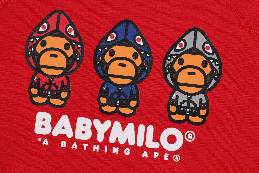 베이프 키즈 티셔츠 일본 BAPE 맨투맨 1ST 카모 마일로 샤크 스웻셔츠 2컬러