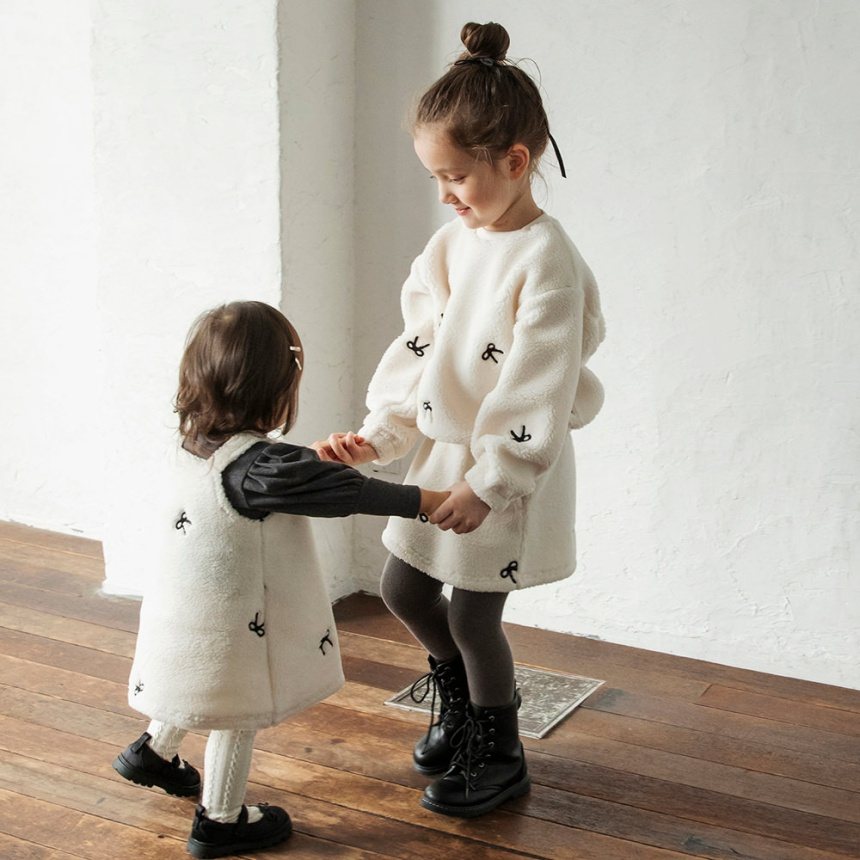 브란셰스 키즈 티셔츠 일본 branshes 맨투맨 리본 자수 보아 트레이너 긴팔 2컬러