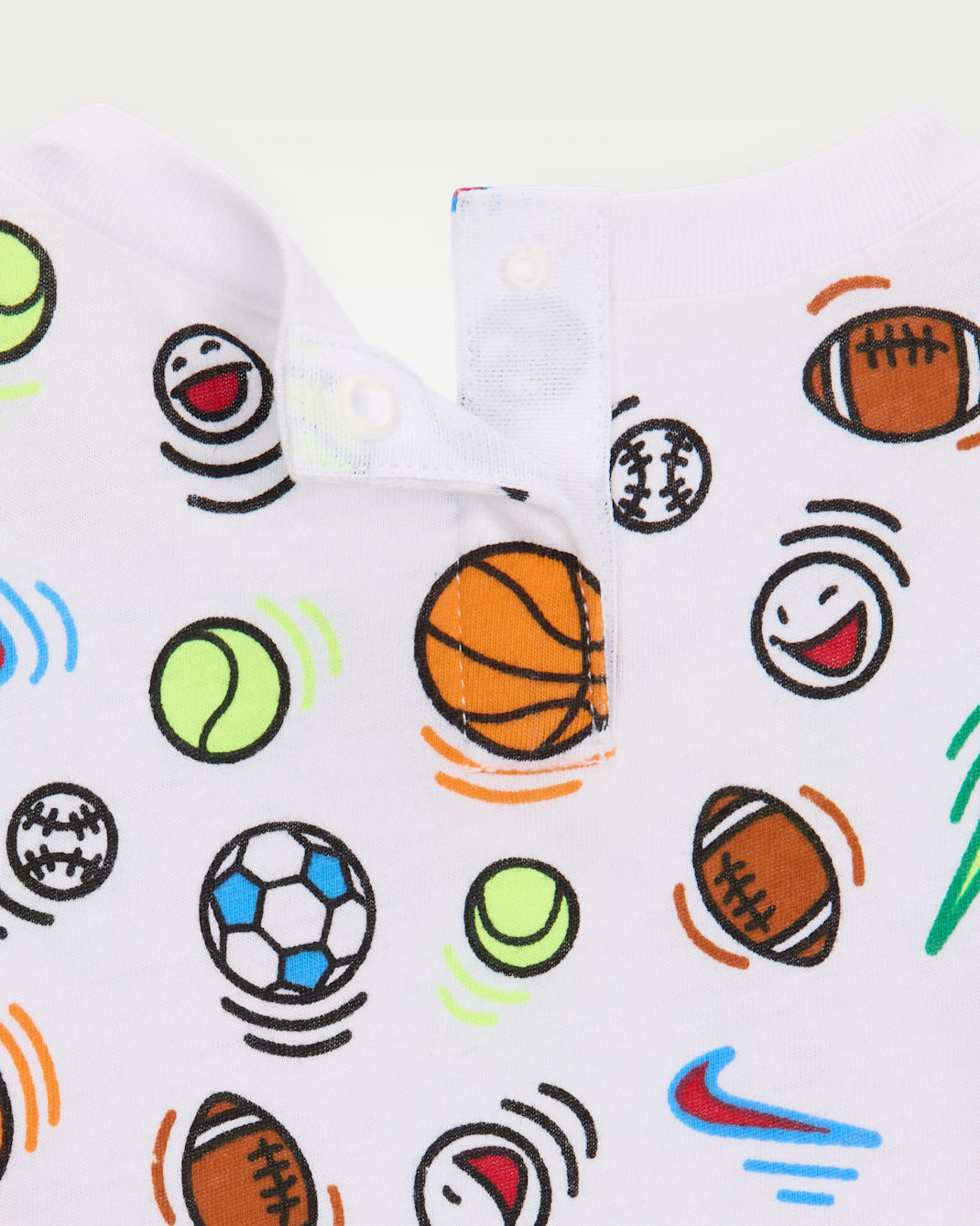 나이키 베이비 바디수트 일본 유아 스포츠 공 프린트 롬퍼 IU5269-100