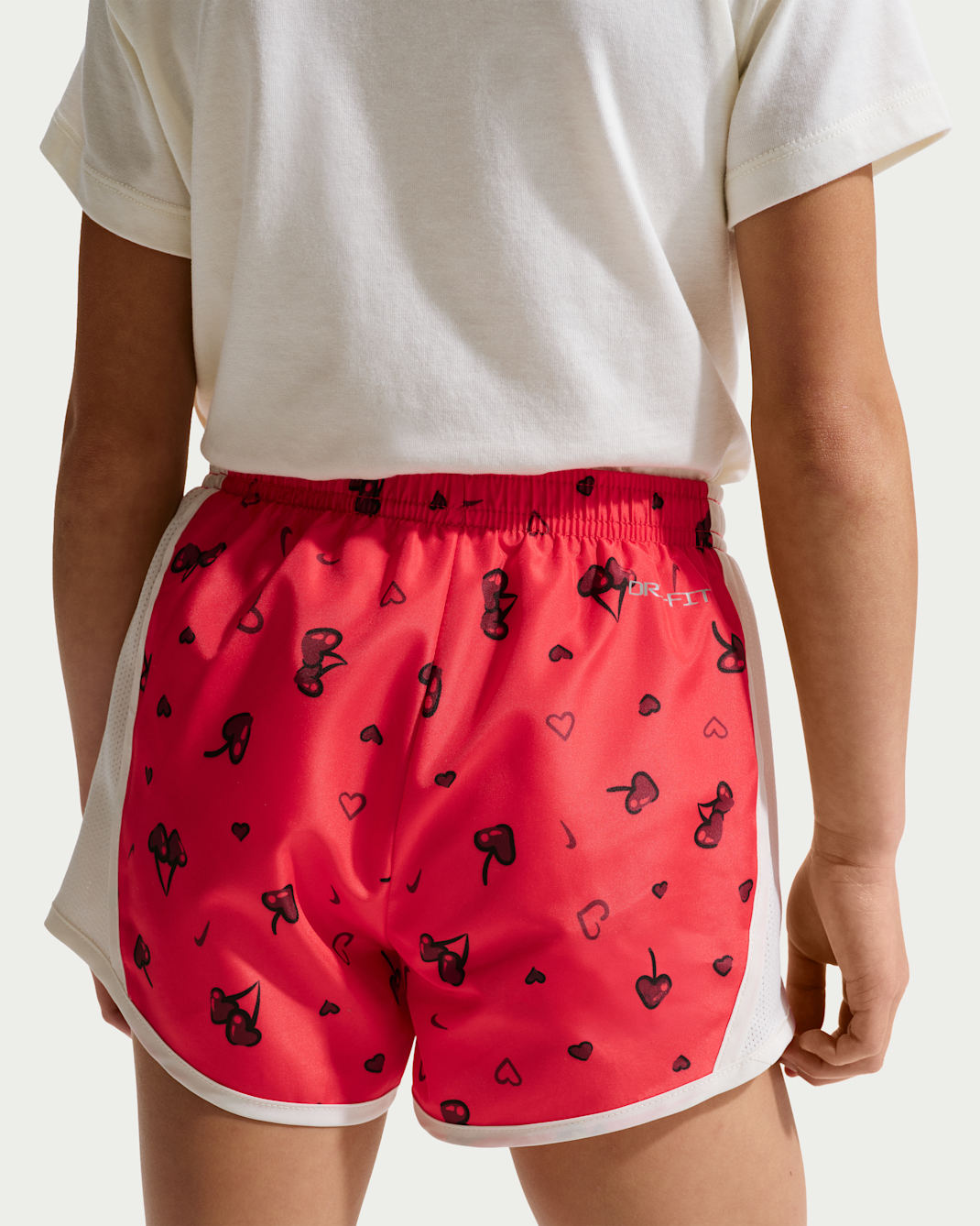 나이키 키즈 셋업 일본 아동 반팔 반바지 투피스 체리 프린트 템포 세트 IR8358-657