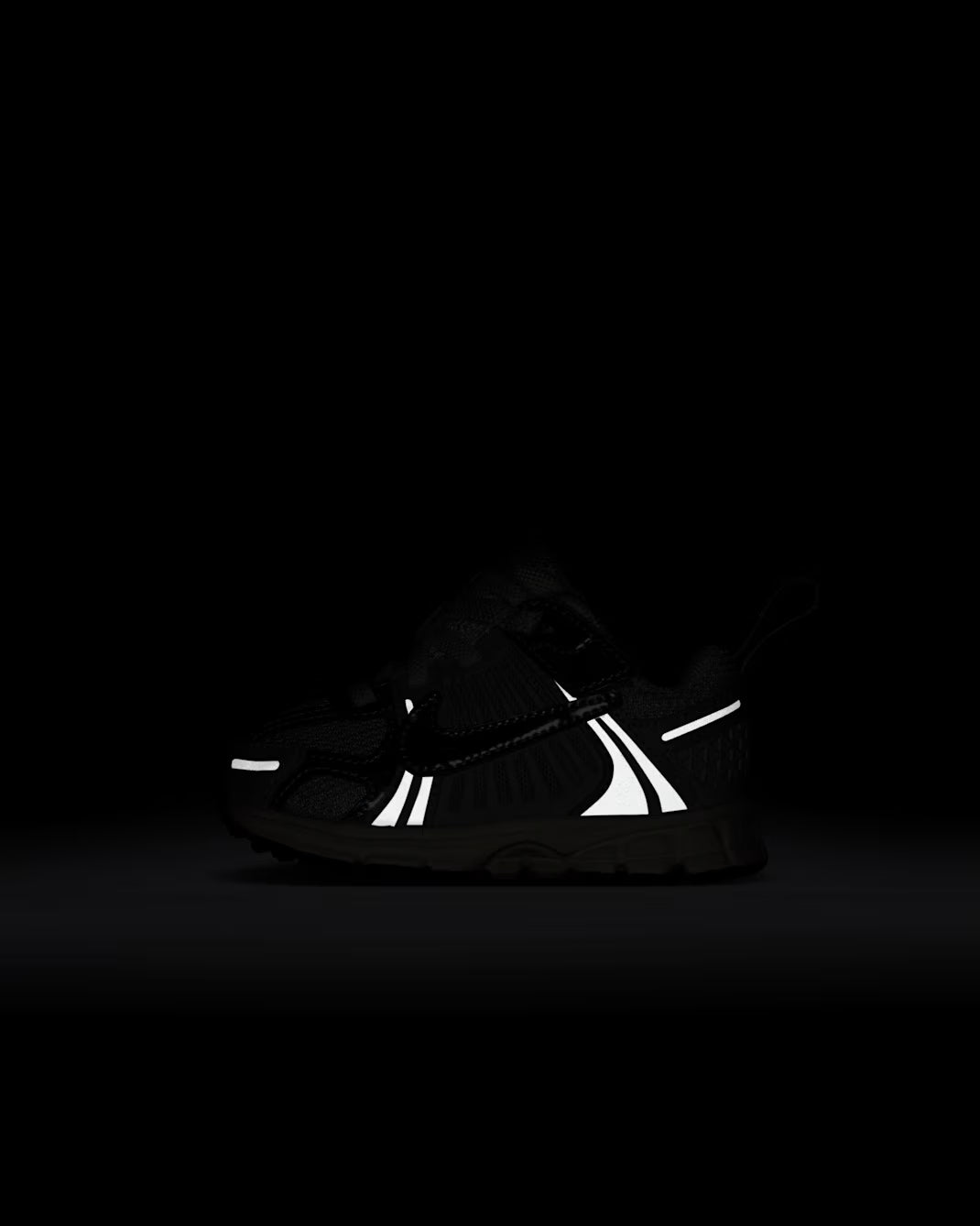 나이키 키즈 운동화 일본 베이비 보메로 5 벨크로 신발 IM9466-001 포톤 더스트