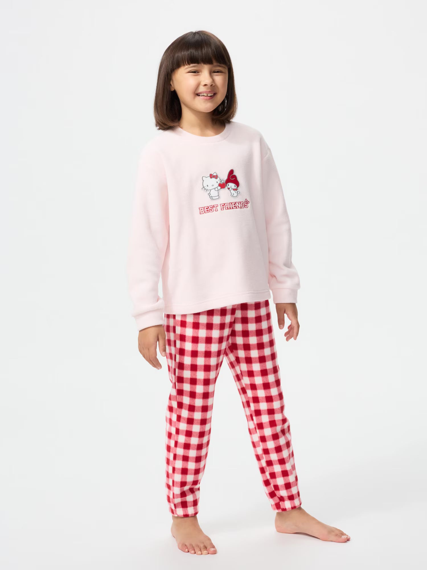 유니클로 키즈 잠옷 일본 파자마 산리오 캐릭터 키티 마이멜로디 긴팔 긴바지 세트